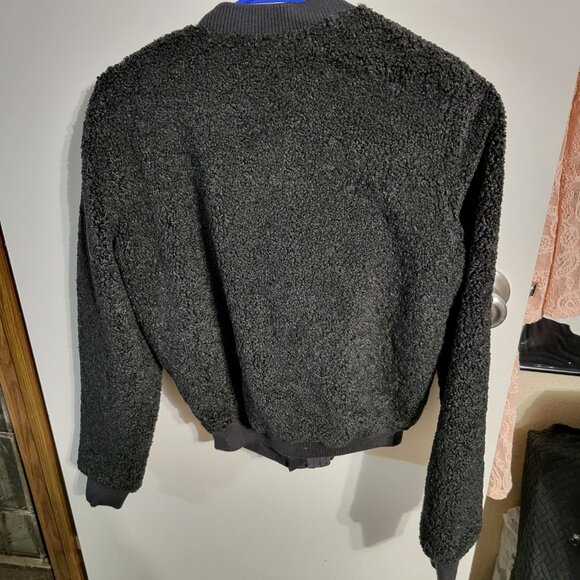 NWOT AMERICAN EAGLE OUTFITTERS SHERPA BOMBER JACKET SZ S - Picture 2 of 6